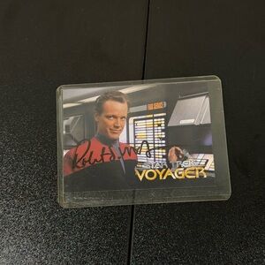 SkyBox Star Trek Voyager Trading Card